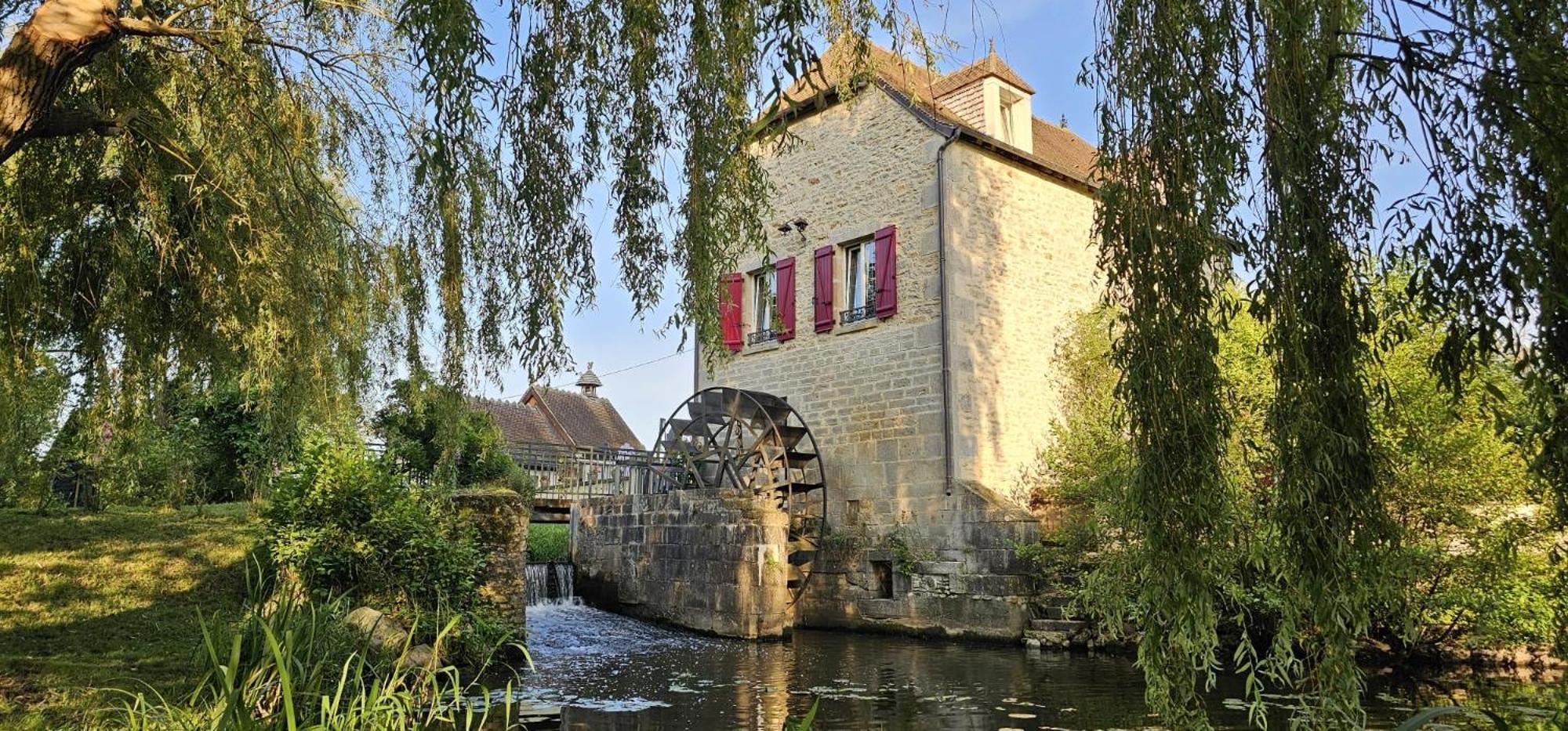 Hotel Moulin De Petoulle Charenton-du-Cher Esterno foto