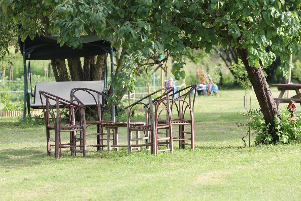 Hotel Moulin De Petoulle Charenton-du-Cher Esterno foto