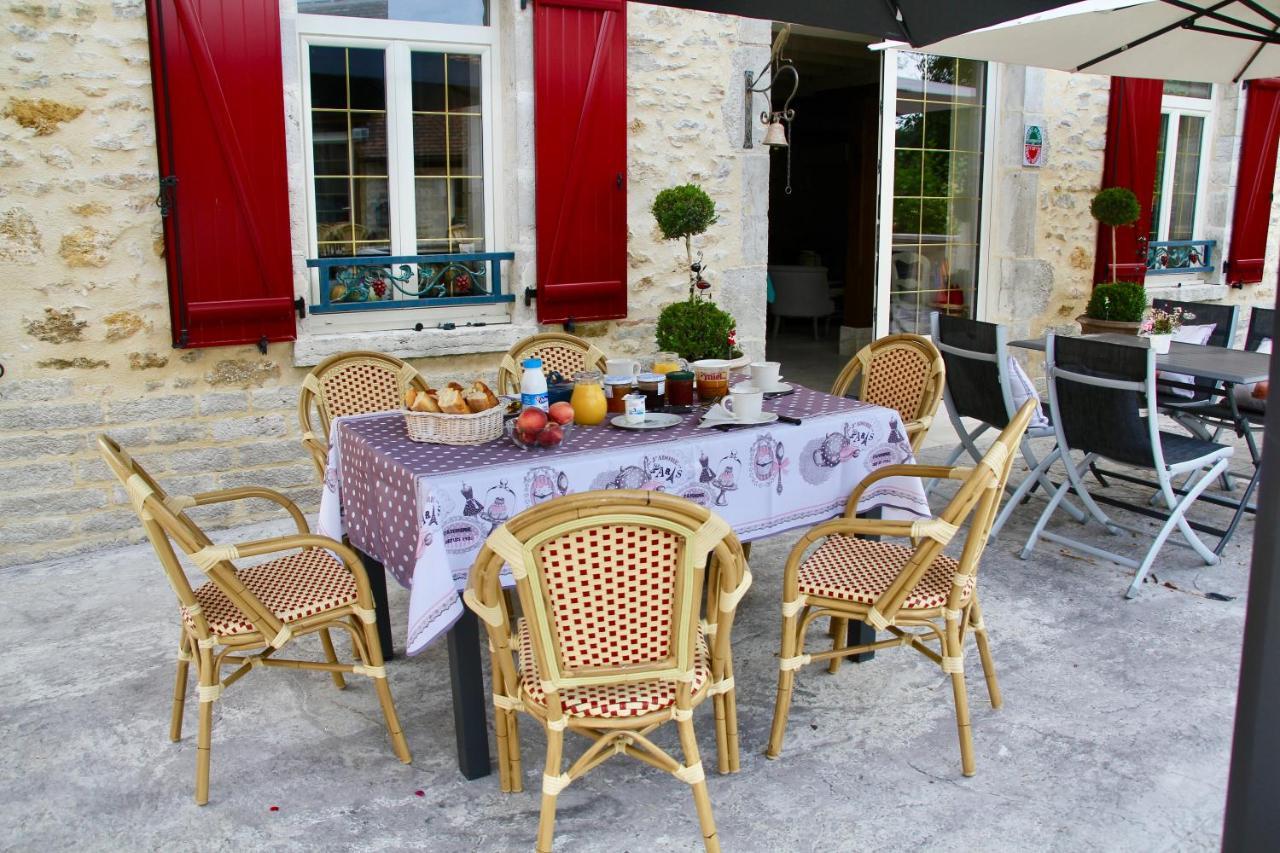 Hotel Moulin De Petoulle Charenton-du-Cher Esterno foto